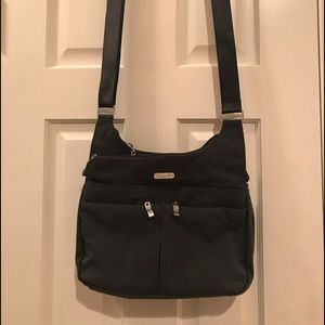 Baggallini crossbody shoulder bag. Like new.